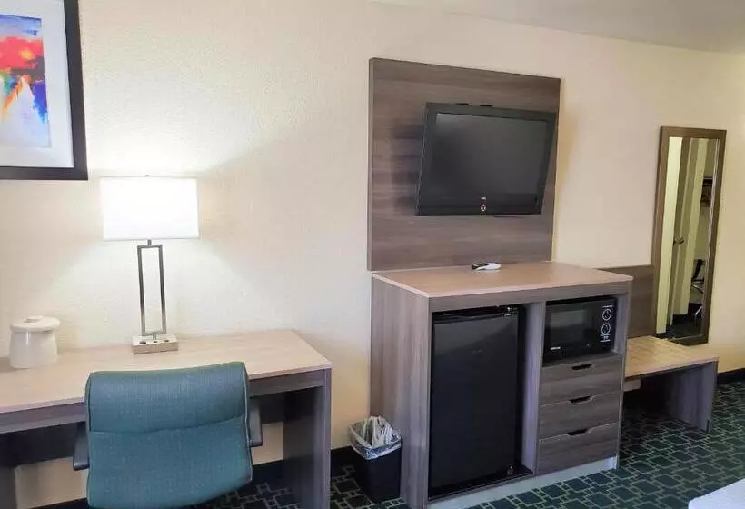 Отель Baymont By Wyndham Santa Fe