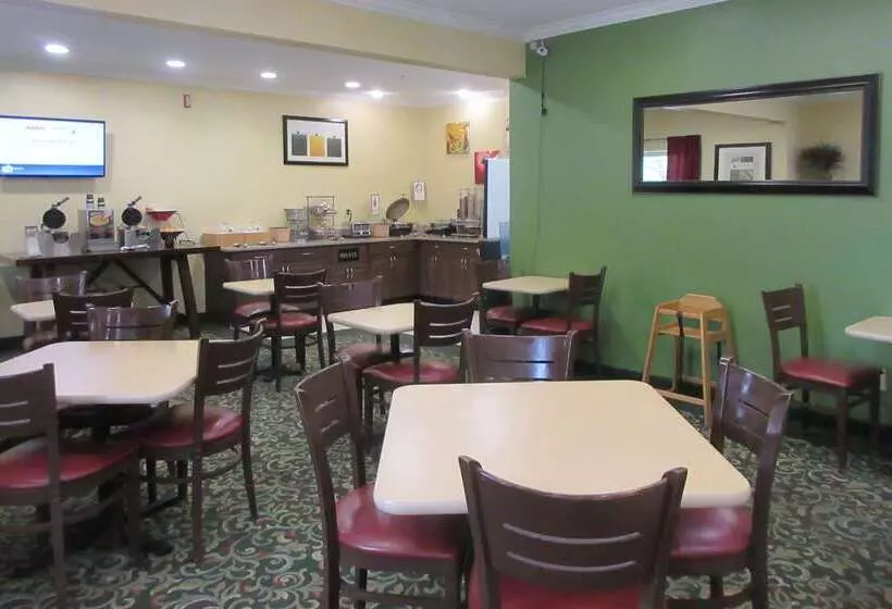 فندق Clarion Inn Near Wright Patterson Dayton