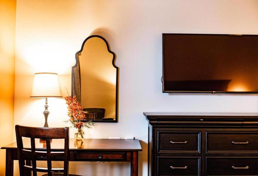 هتل Elk Country Inn