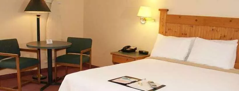 ホテル Elkhorn Mountain Inn