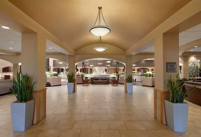 هتل Embassy Suites By Hilton Kansas City International Airport