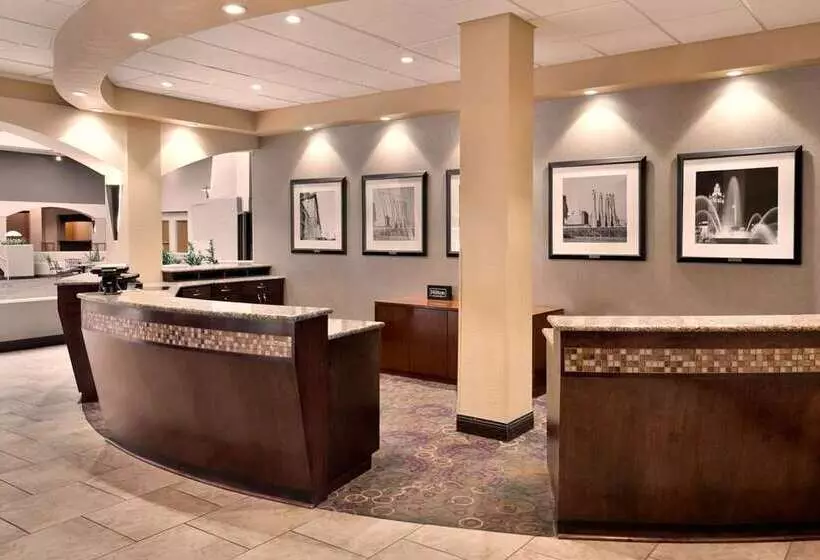 هتل Embassy Suites By Hilton Kansas City International Airport