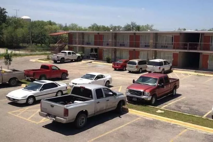 호텔 Executive Inn & Suites Beeville