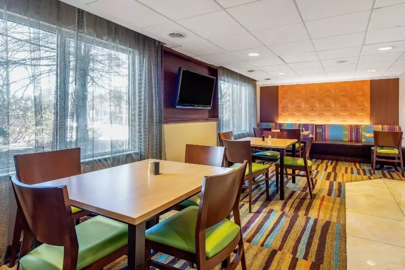 Отель Fairfield By Marriott Inn & Suites Portland Maine Airport