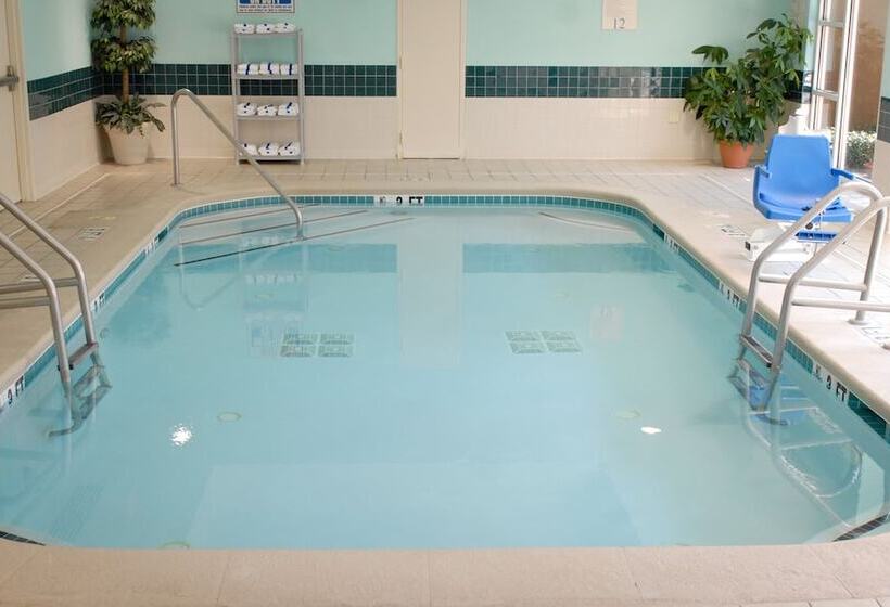 فندق Fairfield Inn & Suites By Marriott Atlanta Buckhead