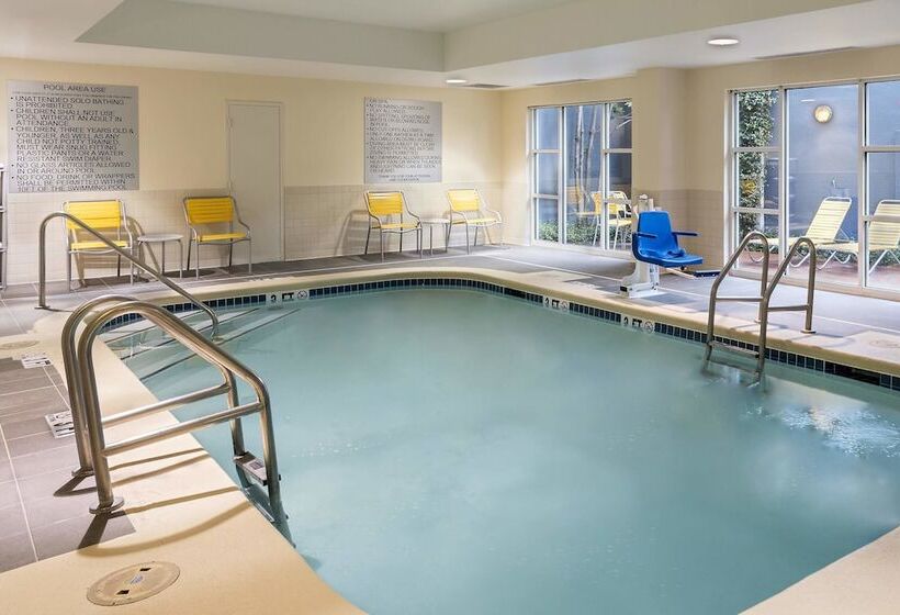 فندق Fairfield Inn & Suites By Marriott Atlanta Buckhead