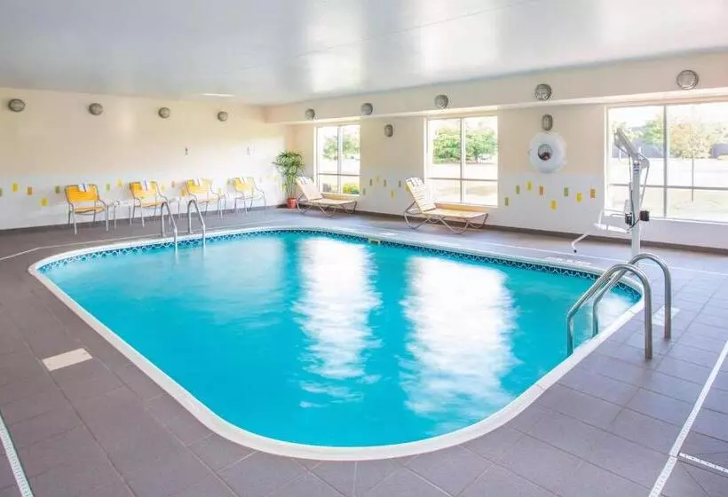 Отель Fairfield Inn & Suites Chicago Tinley Park