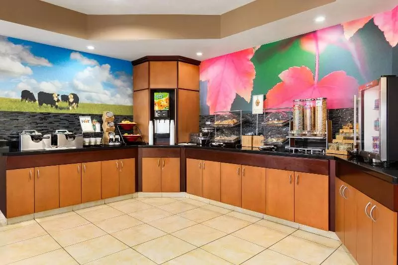 Hotelli Fairfield Inn & Suites By Marriott Toledo Maumee