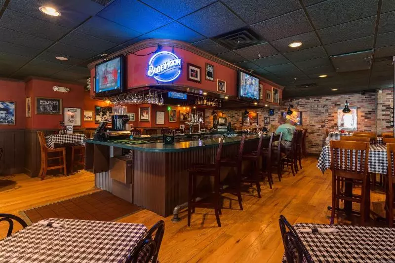 酒店 Harbor Shores On Lake Geneva