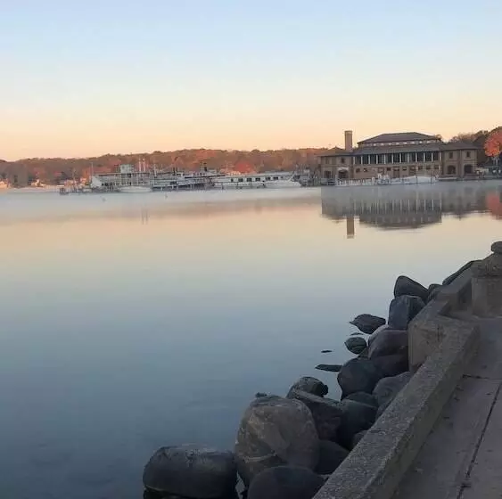 酒店 Harbor Shores On Lake Geneva