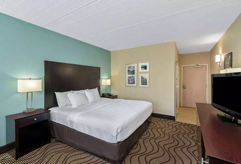 호텔 La Quinta By Wyndham Knoxville Airport