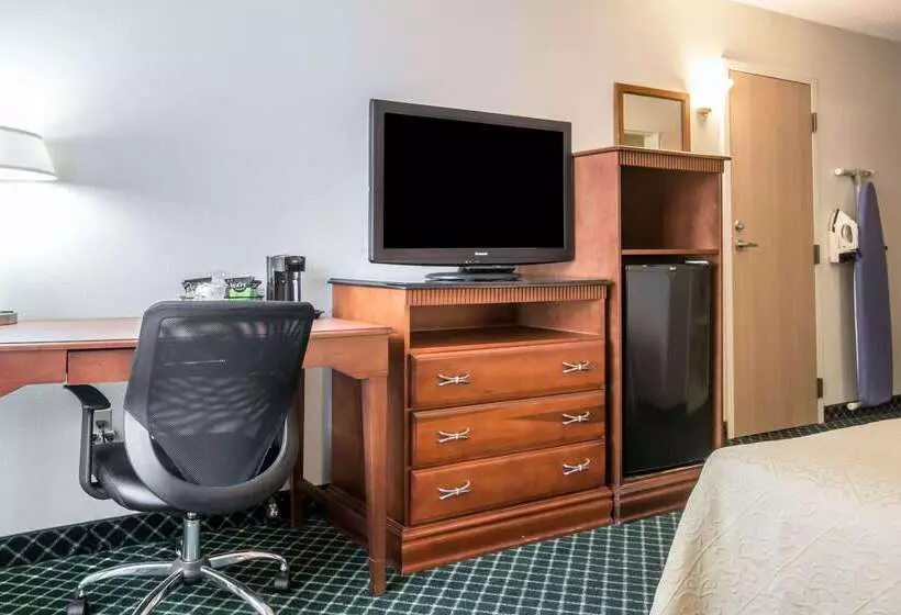 هتل Quality Inn Colchester Burlington