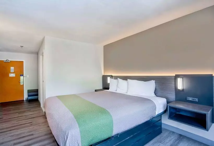 Motel 6 Virginia Beach