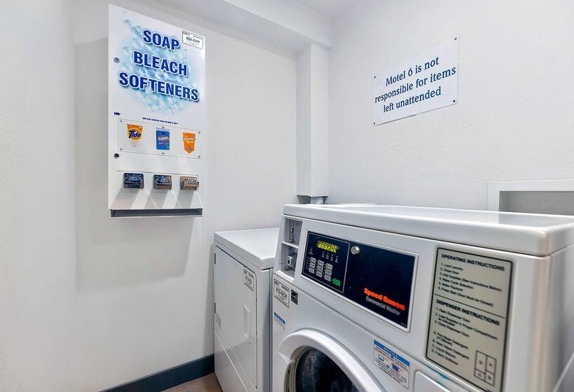 Motel 6cedar Rapids, Ia  Airport