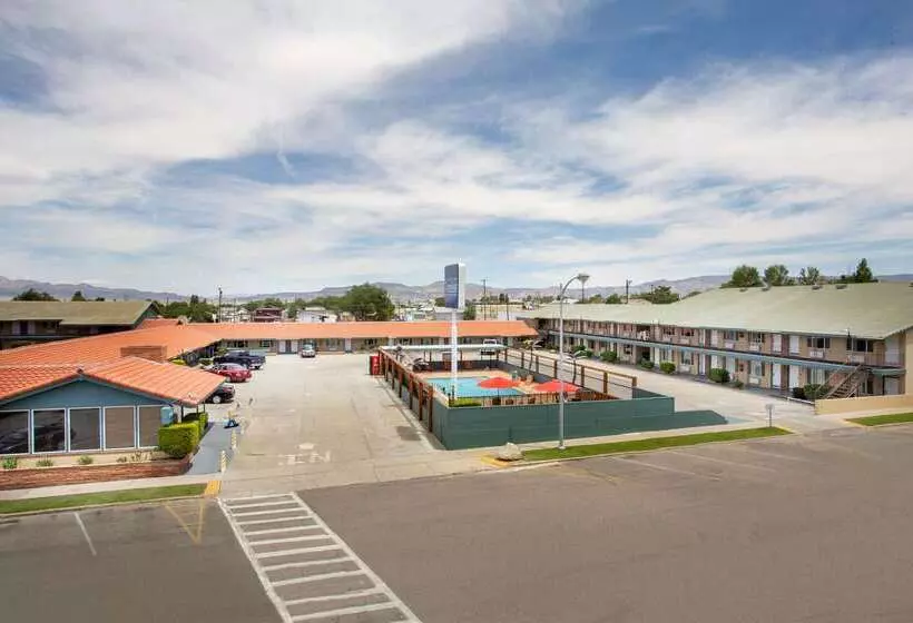 Курорт Travelodge By Wyndham Hawthorne