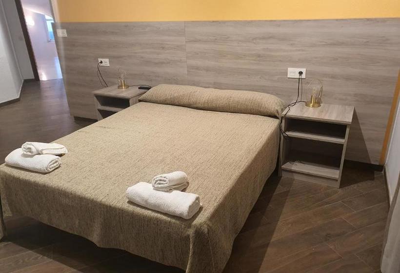 펜션 Pensió Costa Brava