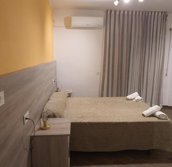 펜션 Pensió Costa Brava