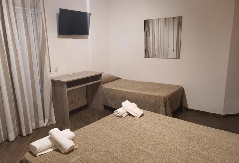 펜션 Pensió Costa Brava