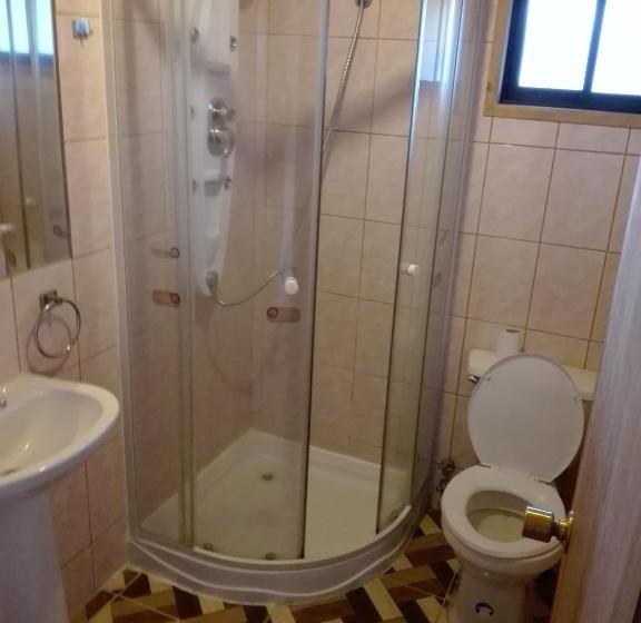 هاستل Hostal Monica