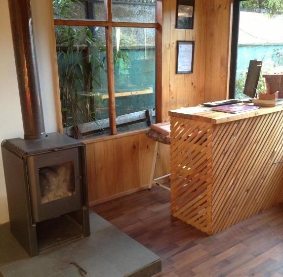 هاستل Hostal Monica