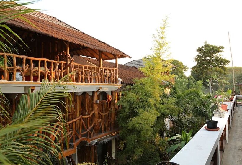 فندق صغير Sayang Mama Inn