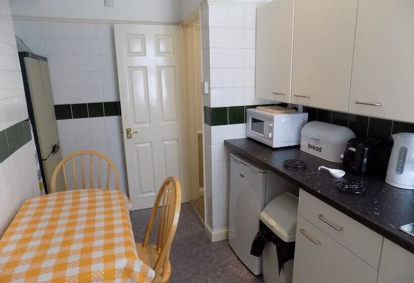 مبيت وإفطار Comfort Rooms