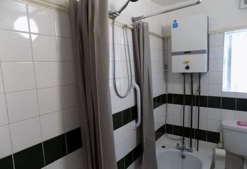 مبيت وإفطار Comfort Rooms