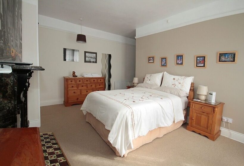 Bed and Breakfast Hollycroft