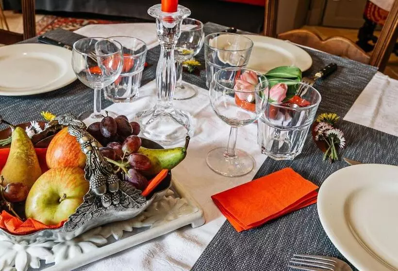 Chateau De Lourdes Cancale   St Malo