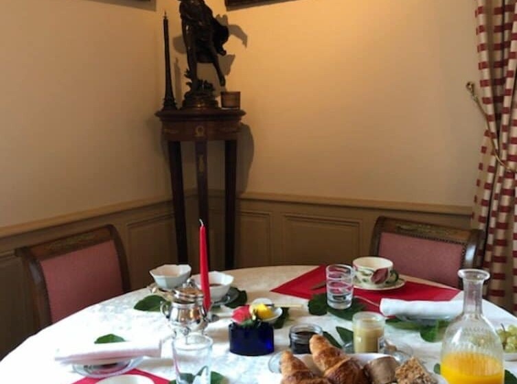 Chateau De Lourdes Cancale St Malo