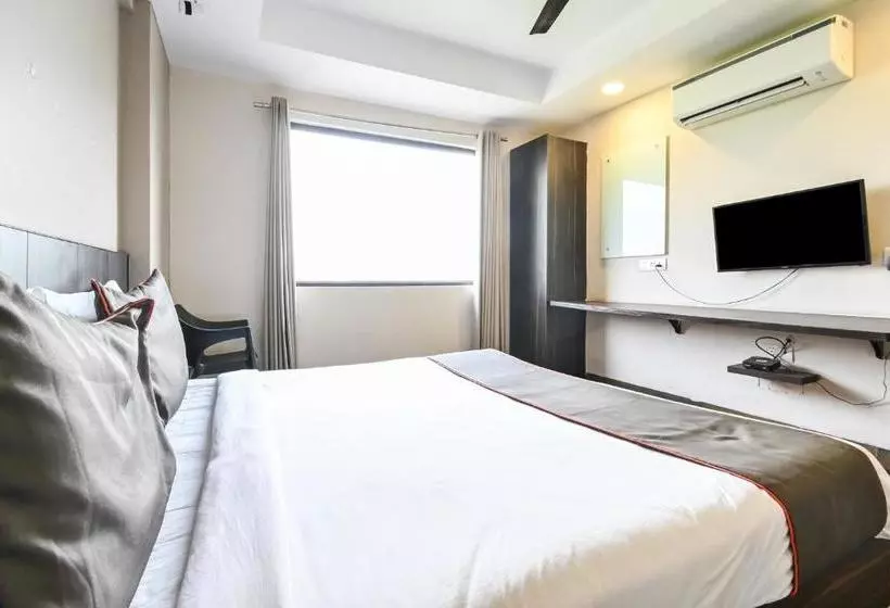 Hotel Collection O 30086 Dwarka Sector 9