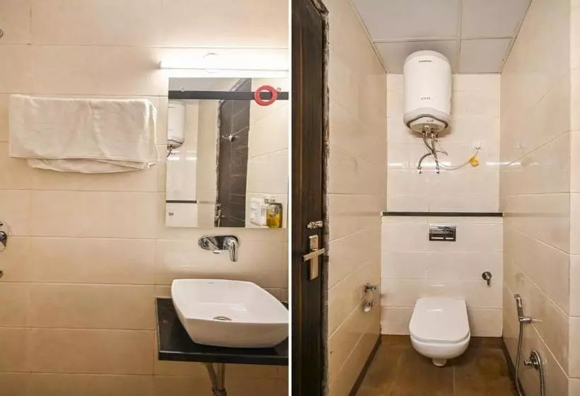 Hotel Collection O 30086 Dwarka Sector 9