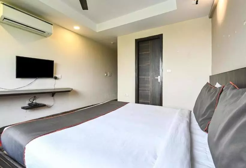 Hotel Collection O 30086 Dwarka Sector 9