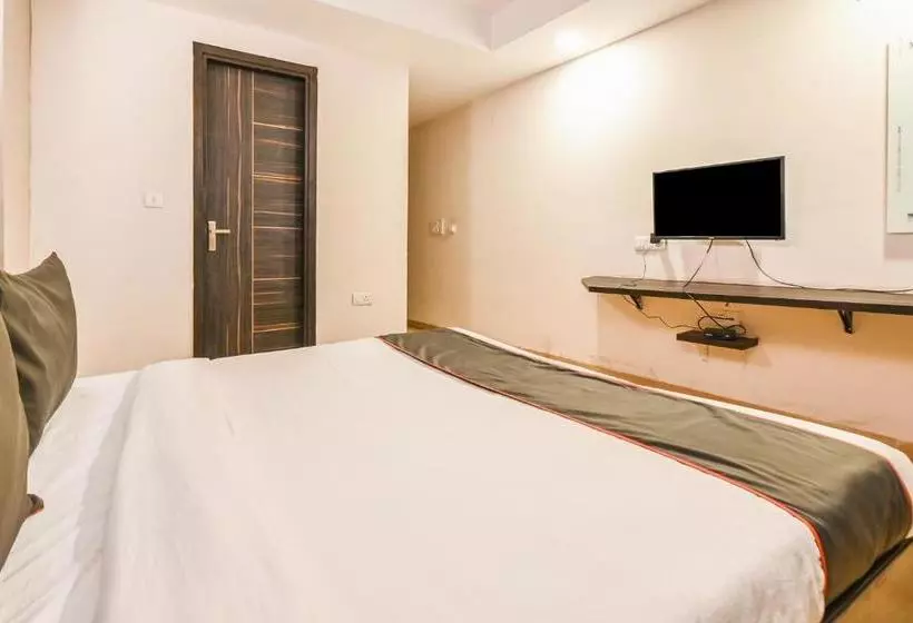 Hotel Collection O 30086 Dwarka Sector 9
