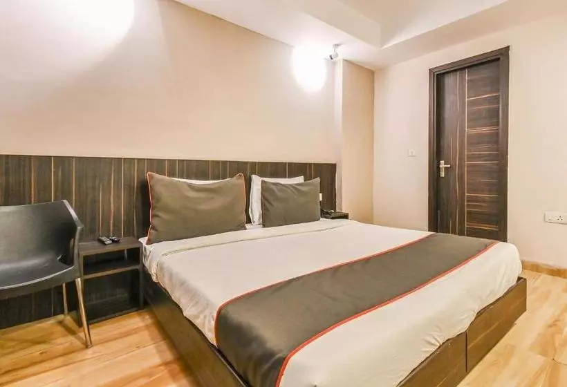 Hotel Collection O 30086 Dwarka Sector 9