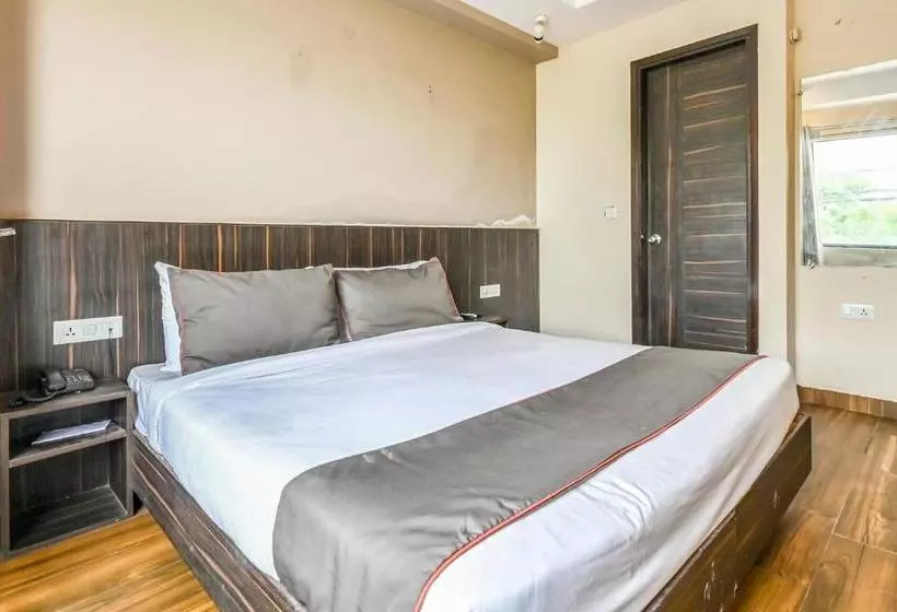 Hotel Collection O 30086 Dwarka Sector 9