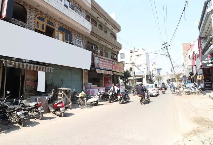 ホテル Jalandhar Guest House By Oyo Rooms
