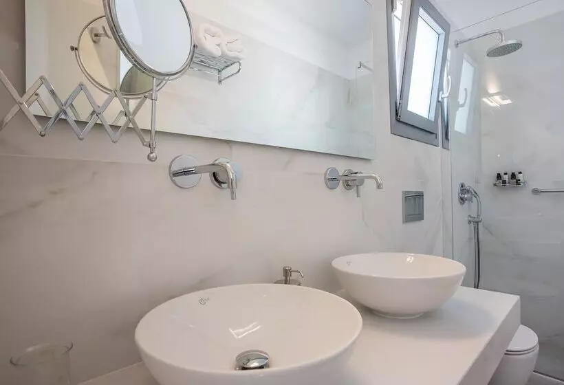 ホテル Nautilus Apartments Suites