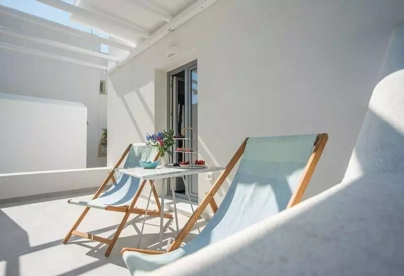 ホテル Nautilus Apartments Suites