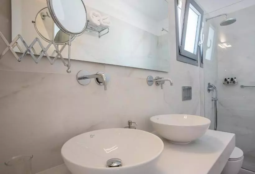 ホテル Nautilus Apartments Suites