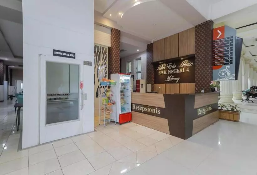 Hotelli Reddoorz Syariah @ Klojen Malang