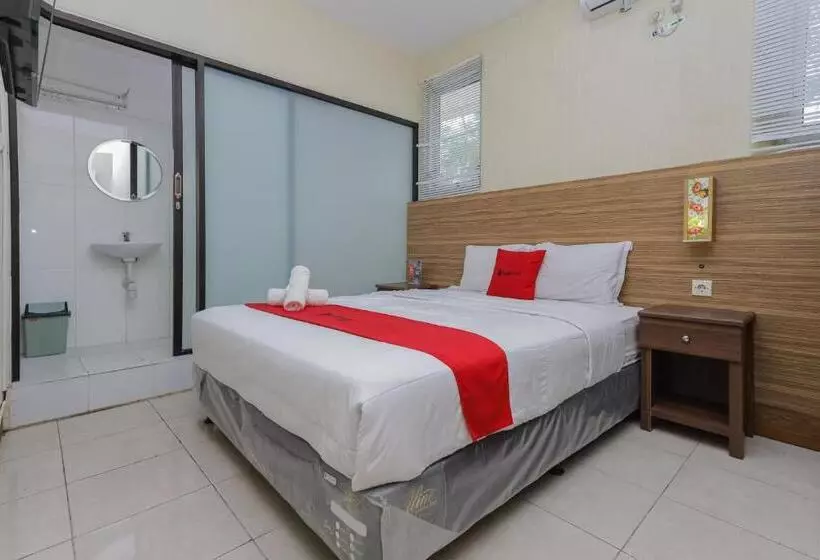 Hotelli Reddoorz Syariah @ Klojen Malang