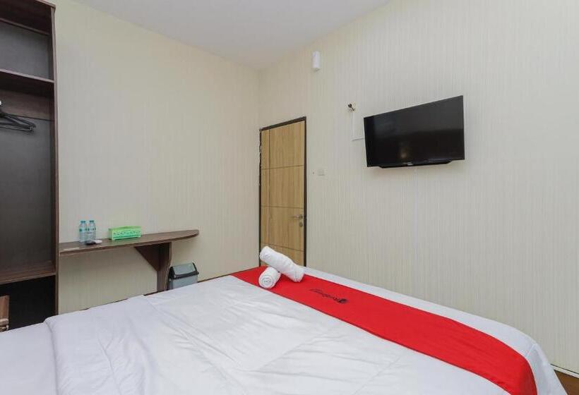 Отель Reddoorz Syariah @ Klojen Malang