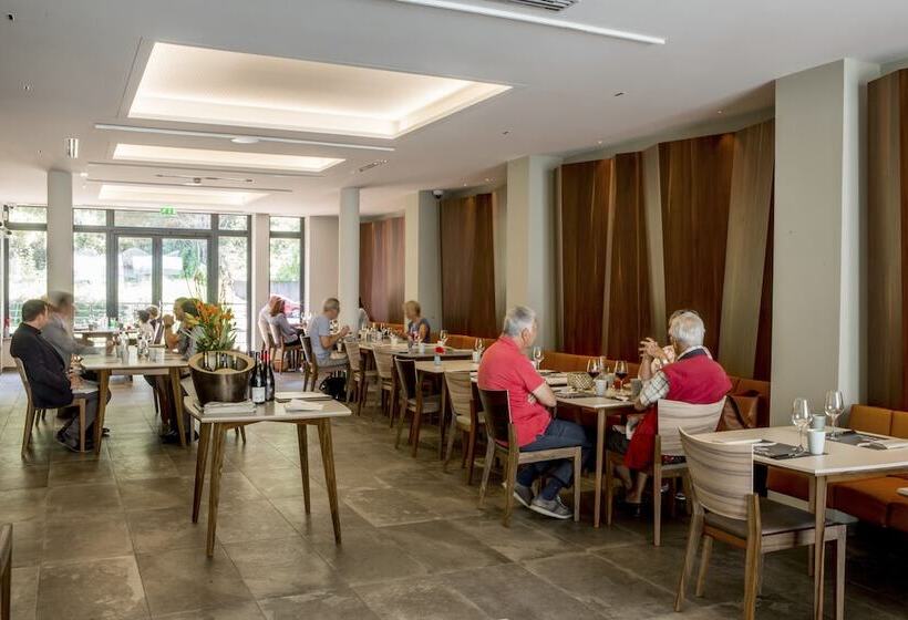 酒店 & Restaurant Sodade