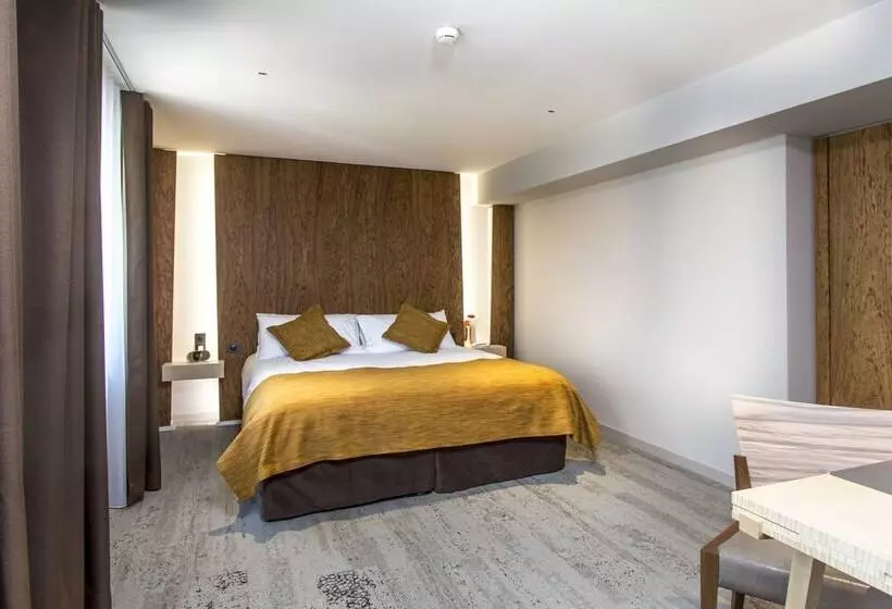 ホテル & Restaurant Sodade