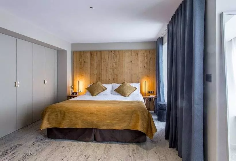 ホテル & Restaurant Sodade