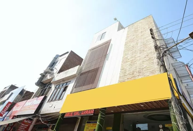ホテル Vaishno By Oyo Rooms