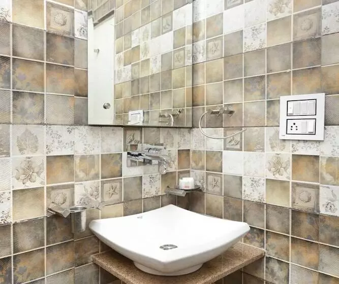 ホテル Vaishno By Oyo Rooms