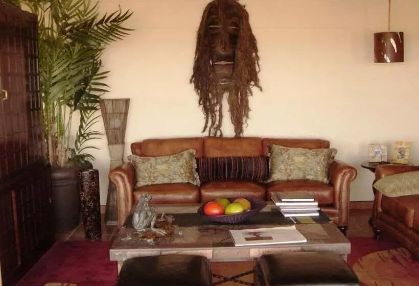 پانسیون Babson House @ Cheetah Conservation Fund