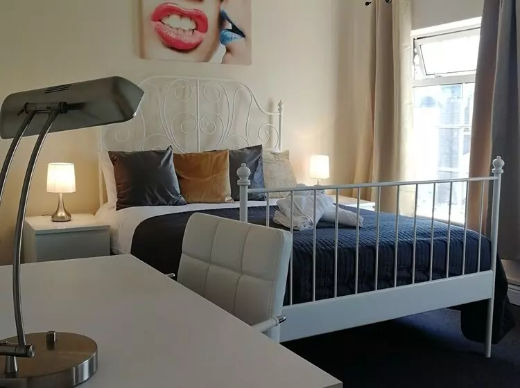 Majatalo Metrolets 1